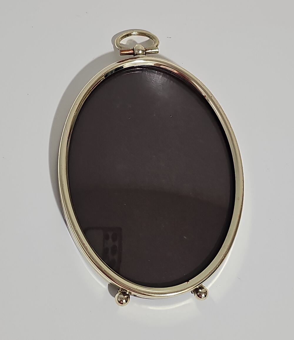 Small Gold Tone Oval Picture Frame